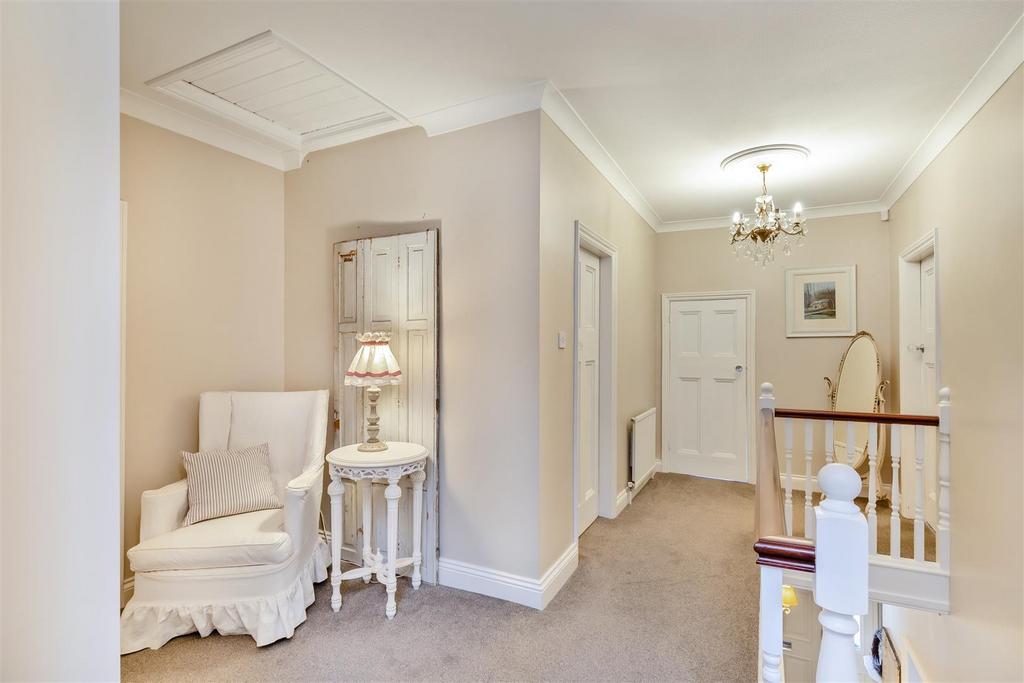 8670694-interior17.jpg