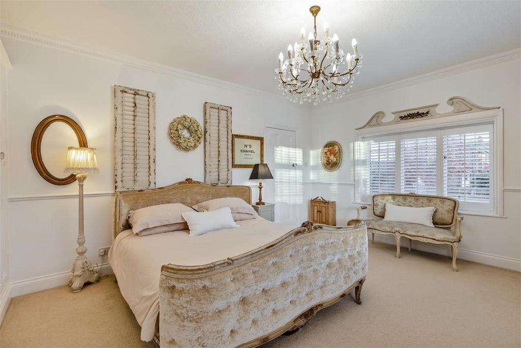8670694-interior18.jpg