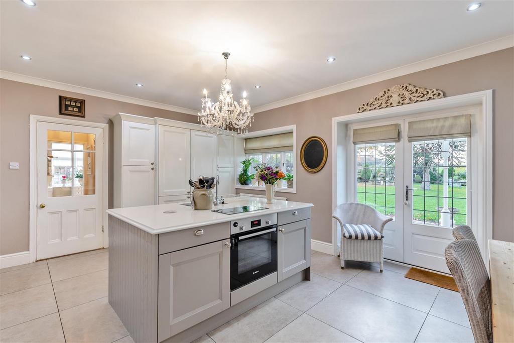 8670694-interior07.jpg