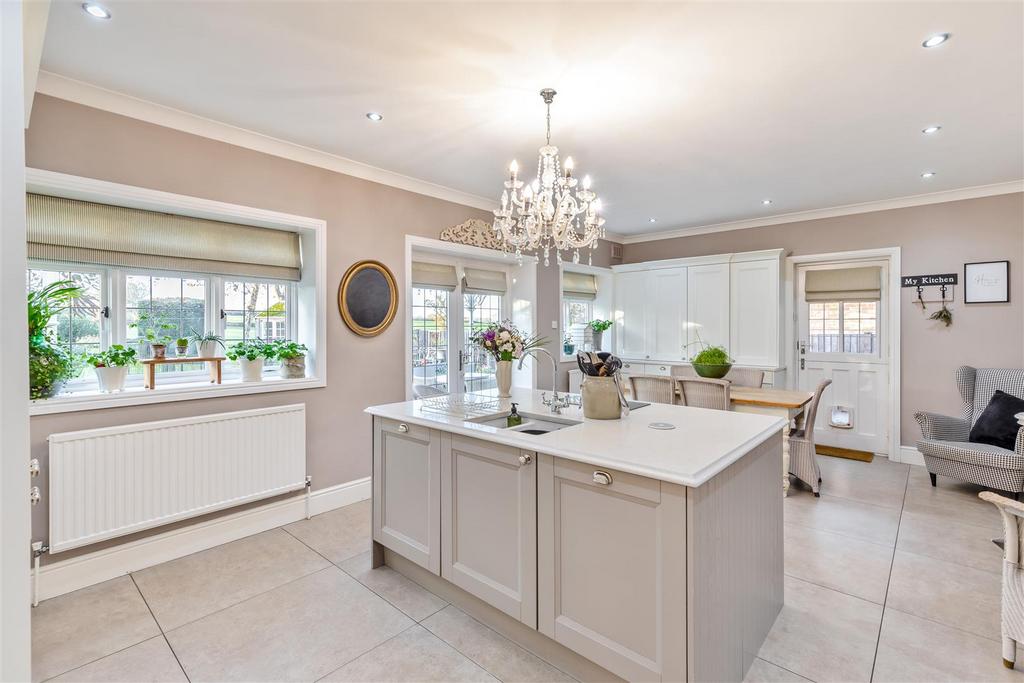 8670694-interior05.jpg