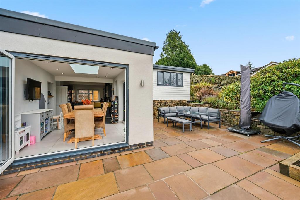 Dining Patio to dining area.jpg