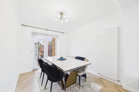 3 bedroom semi-detached house to rent, Carew Road, Ashford, Surrey, TW15
