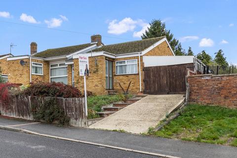 3 bedroom semi-detached bungalow for sale, Scott Road, Wellingborough, NN8