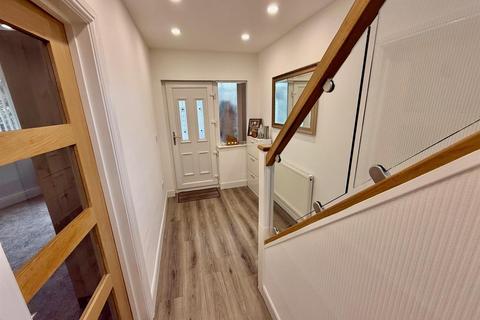 3 bedroom semi-detached house for sale, Haslucks Green Road, Shirley, Solihull