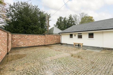 3 bedroom bungalow to rent, Hall Lane, Bitteswell