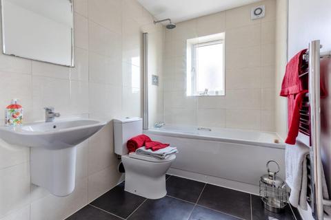 undefined, Coulsdon Road, Caterham