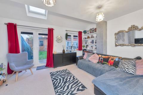 2 bedroom semi-detached house for sale, Hetley Close, Huntingdon PE28