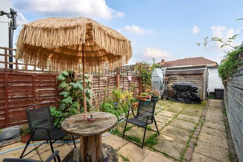 2 bedroom ground floor maisonette for sale, Matlock Crescent, Cheam, Sutton, Surrey, SM3