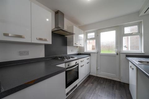 3 bedroom house to rent, Purbrook Way, Havant PO9