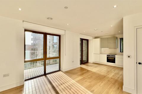2 bedroom apartment to rent, 18 Capital Interchange Way, Brentford TW8