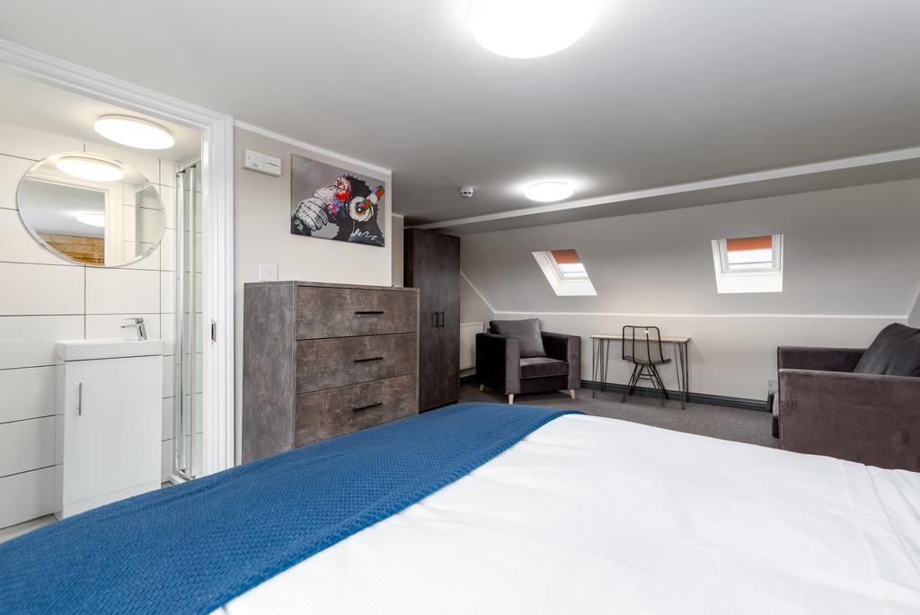 Room 7