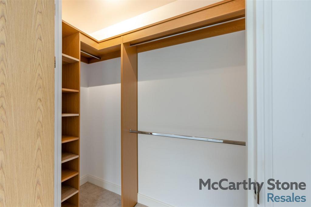 8668998-interior16.jpg