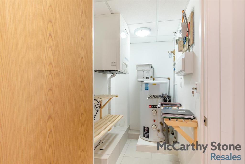 8668998-interior05.jpg