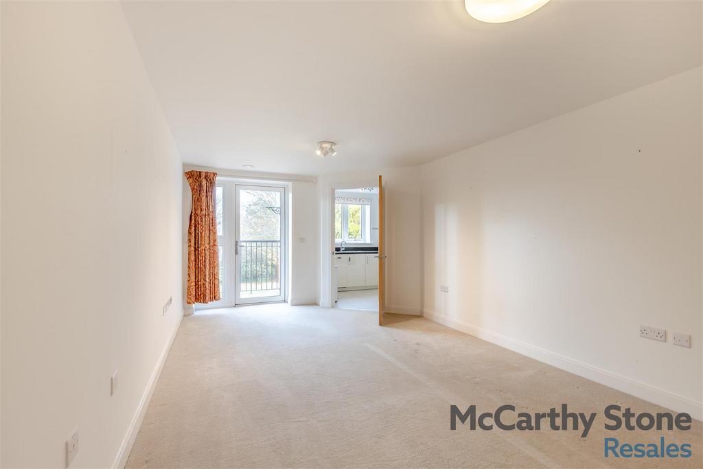8668998-interior07.jpg