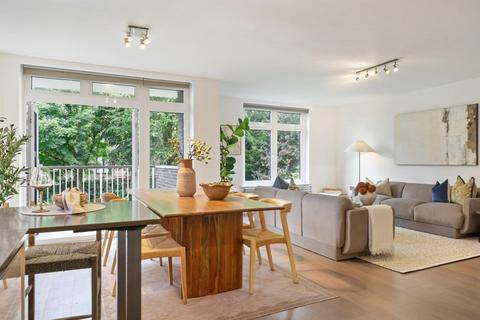 3 bedroom apartment for sale, Lyndhurst Terrace, Hampstead, London, NW3