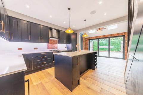 3 bedroom terraced house for sale, Waterloo Road, Tonbridge TN9
