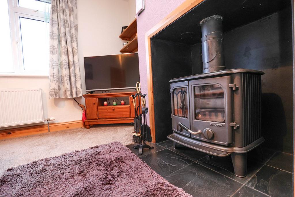 Lounge - Multi-Fuel Stove