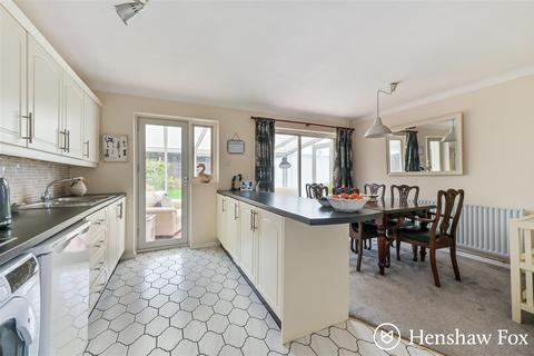 undefined, Hollywood Close, North Baddesley, Hampshire