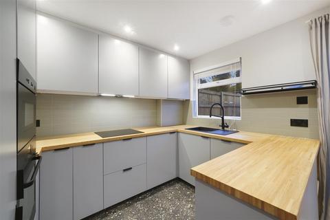 undefined, Eton Avenue, Wembley