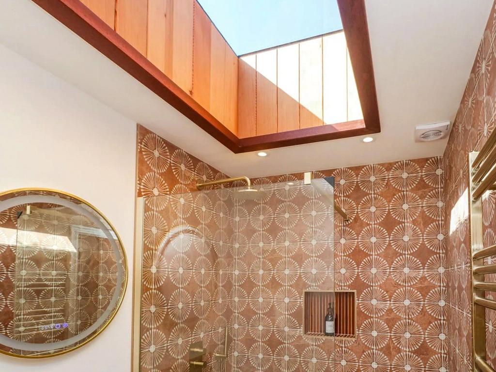 Little Vic Bathroom