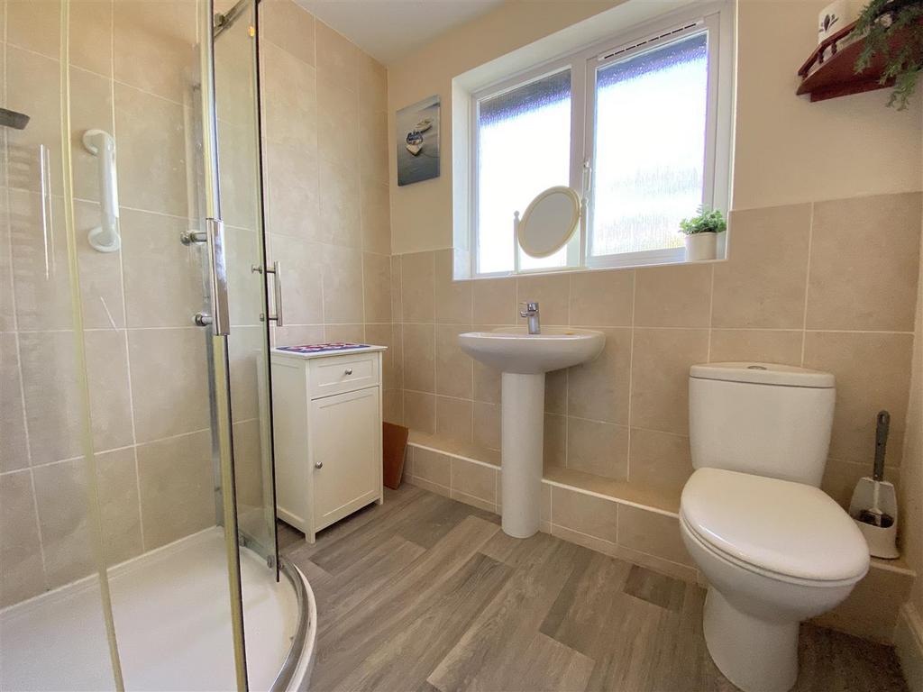 Bathroom.jpeg