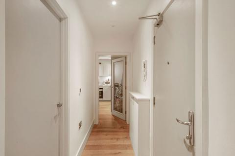 2 bedroom apartment to rent, Bath Terrace, SE1
