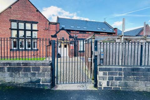 2 bedroom apartment for sale, Armley Lodge Road, Armley, Leeds