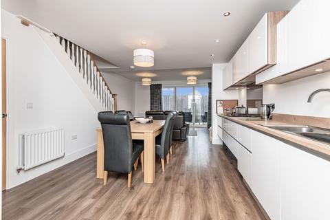 4 bedroom detached house for sale, Leicester Square, Leeds LS15