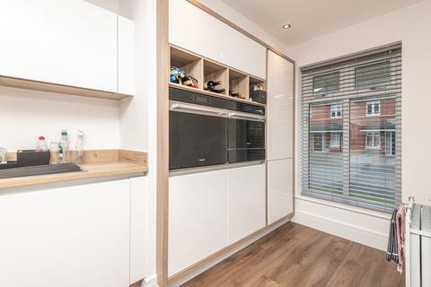 4 bedroom detached house for sale, Leicester Square, Leeds LS15