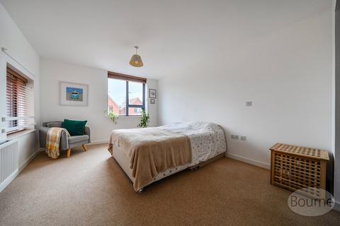 undefined, Bay Close, Godalming, Surrey, GU7