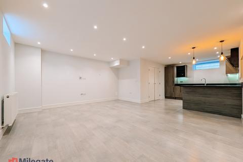 undefined, Carshalton Road, Sutton SM1