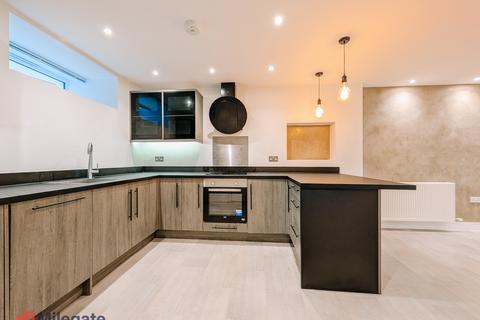 undefined, Carshalton Road, Sutton SM1