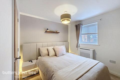 3 bedroom semi-detached house for sale, Dukes View, Telford