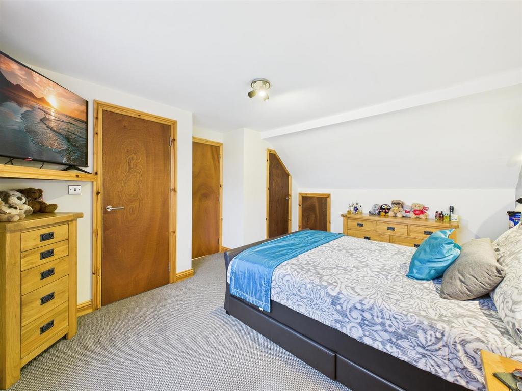 Bedroom: