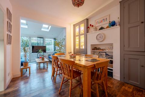 4 bedroom semi-detached house for sale, Oakley Road, Regents Park, Southampton, Hampshire, SO16