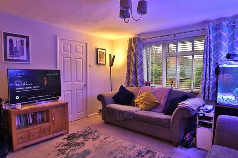 3 bedroom house to rent, Station Lane, Tewkesbury