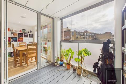 2 bedroom apartment to rent, London SW9