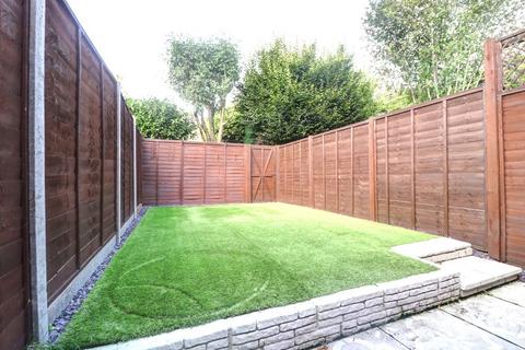 2 bedroom house to rent, Fair Ridge, Buckinghamshire HP11