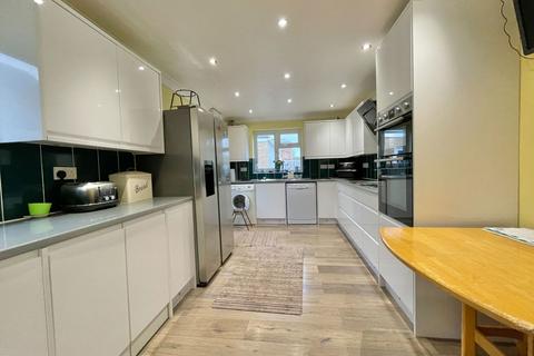 3 bedroom detached bungalow for sale, Waterside Gardens, March
