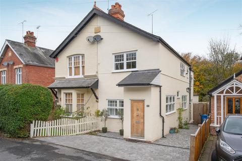 Lower Village Road, Sunninghill