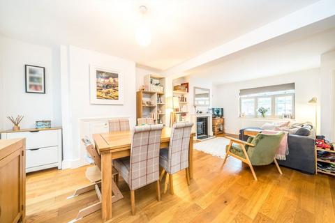 2 bedroom end of terrace house for sale, Chestnut Road, Twickenham TW2
