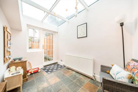 2 bedroom end of terrace house for sale, Chestnut Road, Twickenham TW2