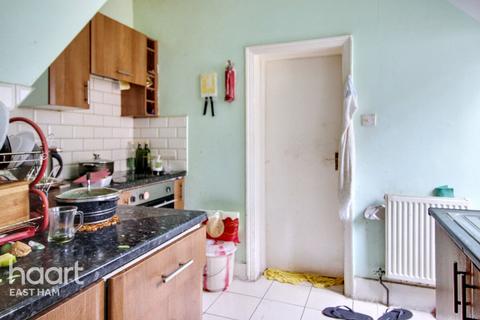 undefined, Charlemont Road, London