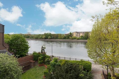 undefined, Rainville Road, Hammersmith, London, W6