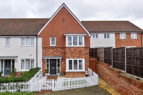 3 bedroom end of terrace house for sale, Tram Way, Wouldham, Rochester, Kent