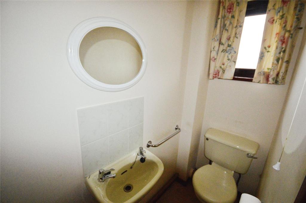 Cloakroom/W.C