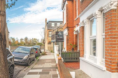 2 bedroom maisonette for sale, Lyric Road, Barnes, SW13
