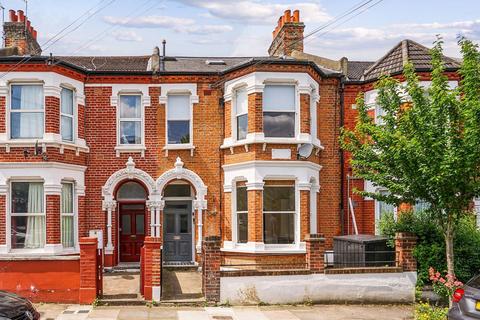 2 bedroom flat to rent, Carminia Road, London SW17
