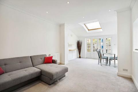 2 bedroom flat to rent, Carminia Road, London SW17