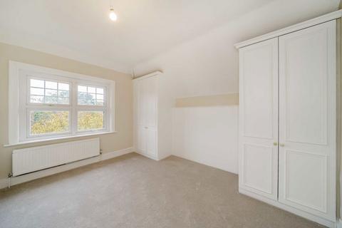 2 bedroom flat for sale, Riggindale Road, London SW16